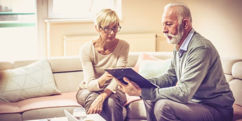 Photo for the article The Pros and Cons of Buy-In Senior Living Communities 
