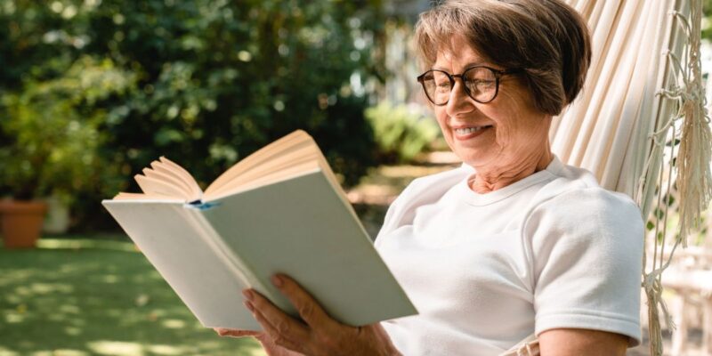 Top Book Club Picks for Seniors in 2025